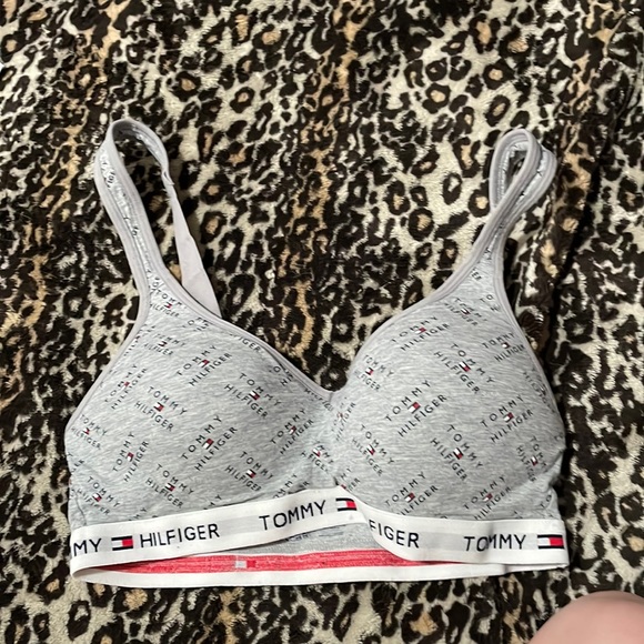 Tommy Hilfiger Other - Tommy Hilfiger bra
